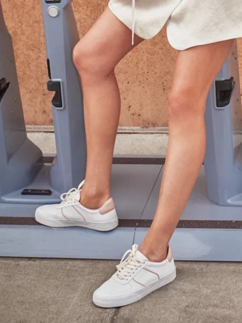 REFORMATION Harlow Leather Sneakers Sz 6